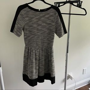 Aqua Black and White Short Sleeve Dress